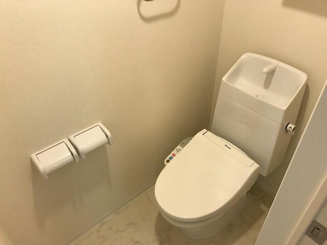 トイレ　同型写真