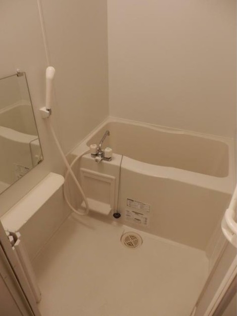 バス・シャワールーム　バスルーム