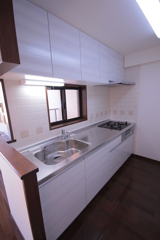 キッチン　システムキッチン3口でお料理もラクラク出来ます！