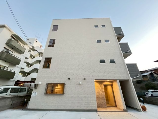 建物外観　詳細は、RISUMO江坂本店までお問合せください♪