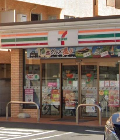 コンビニ　セブン－イレブン大田区西蒲田２丁目店（コンビニ）まで324m