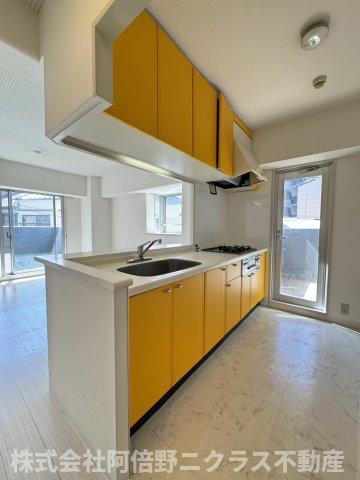 キッチン　内装は別部屋の参考写真です。