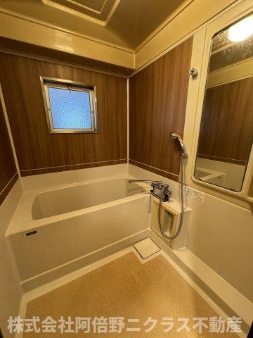 バス・シャワールーム　内装は別部屋の参考写真です。