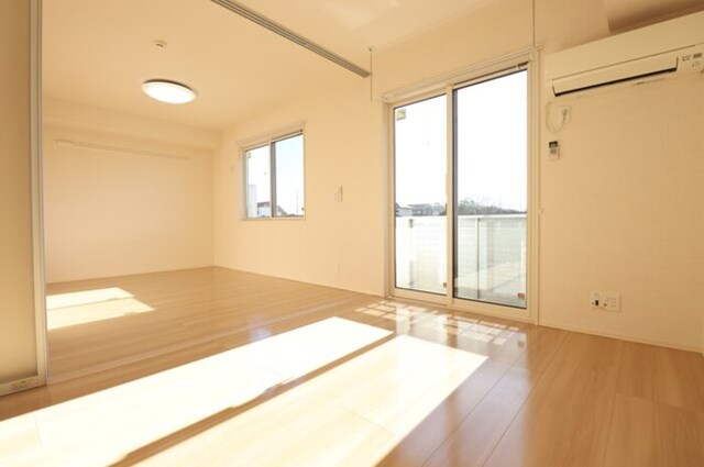 居室・リビング　リビング全景