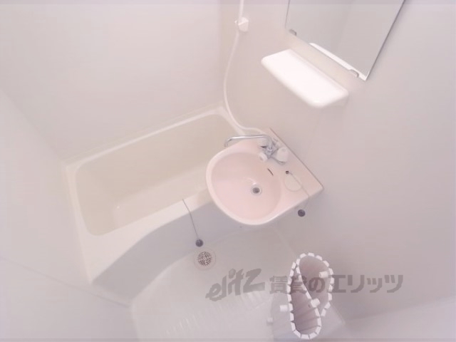 バス・シャワールーム　トイレとのセパレート仕様となっています。