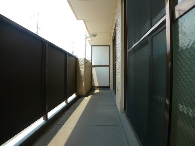 バルコニー　写真は101号