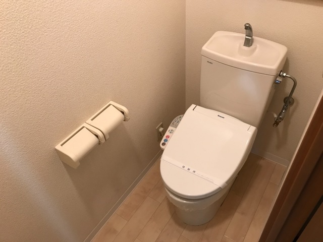 トイレ　シャワー付トイレ