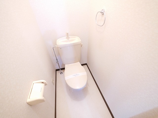 トイレ　落ち着いたトイレです