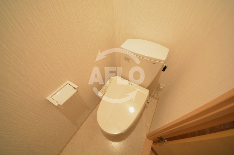 トイレ　フレンシアノイエ内本町　温水洗浄便座