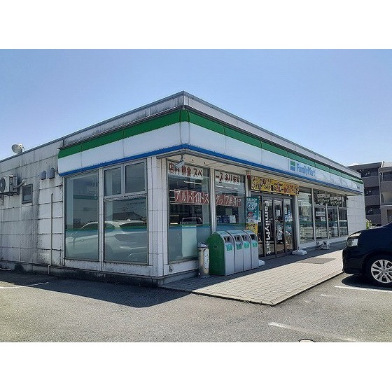 コンビニ　ファミリーマート富山金代店（コンビニ）まで516m