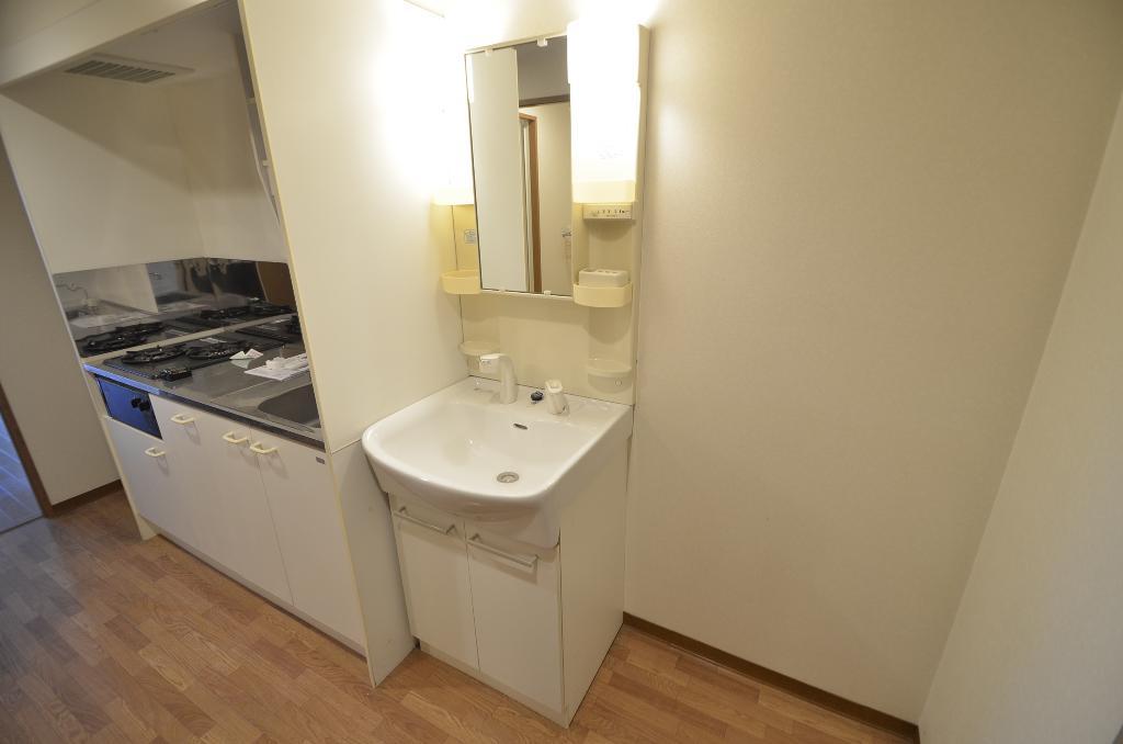 洗面設備　洗髪洗面化粧台