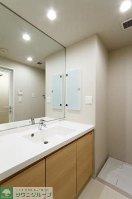 洗面設備　※写真は同タイプ住戸です。