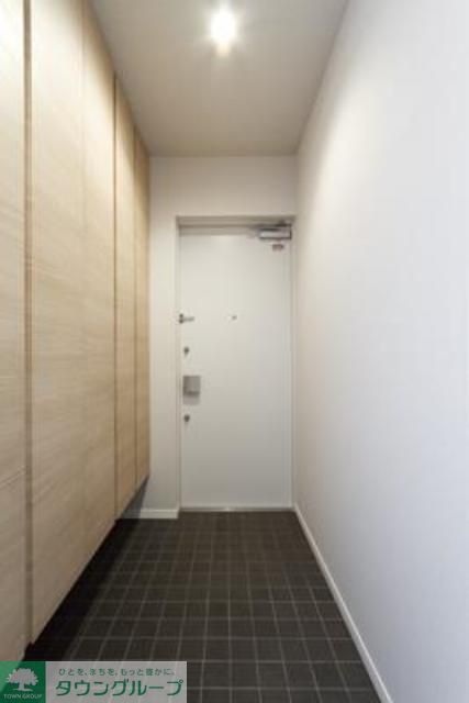 玄関　※写真は同タイプ住戸です。