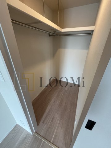 収納　コンフォリア・リヴ本町WESTQ　ウォークインクローゼット