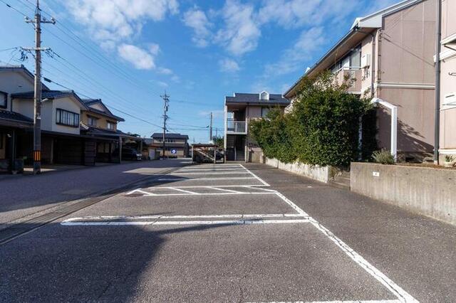 駐車場　駐車場