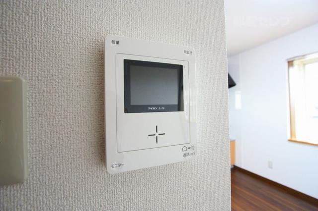 セキュリティ　来客はモニターで確認できます。