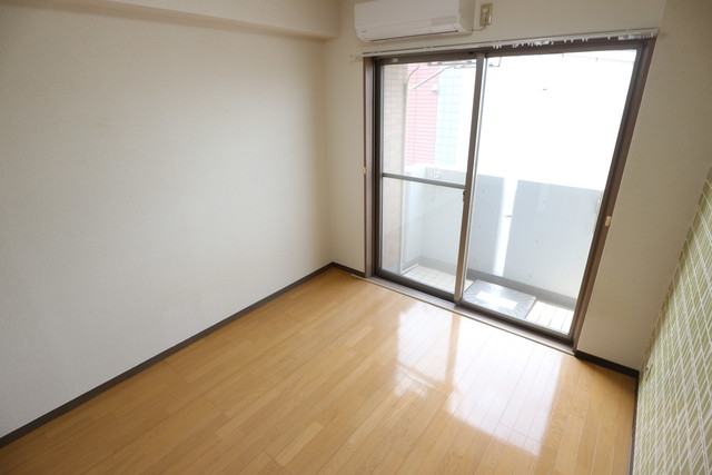 居室・リビング　※写真は他号室です