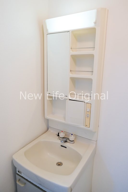 洗面設備　朝の忙しい時間に便利な独立洗面台☆