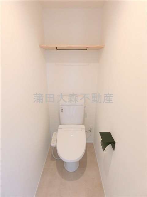 トイレ　温水洗浄便座付きのトイレ