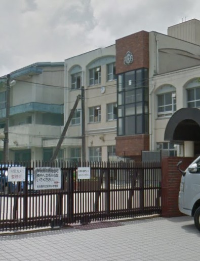 小学校　名古屋市立松栄小学校（小学校）まで470m