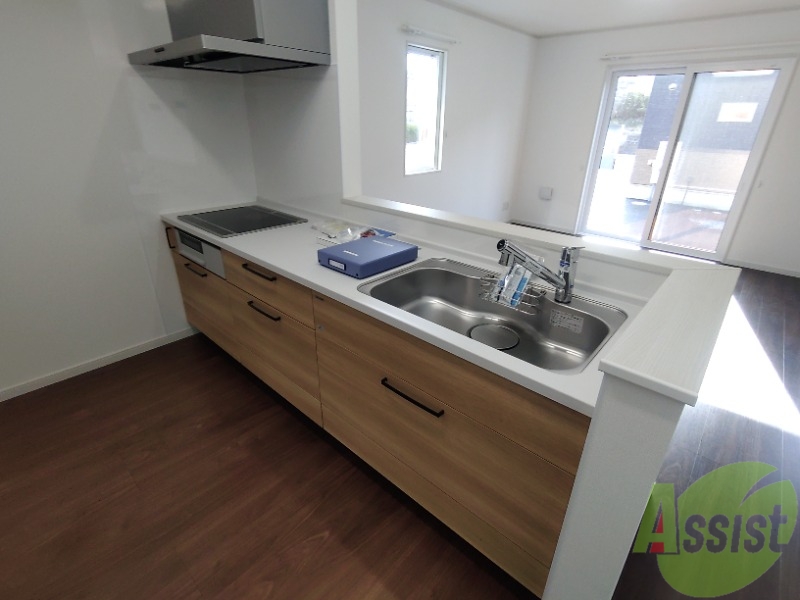 キッチン　綺麗なキッチンはカウンタータイプで使いやすいです。