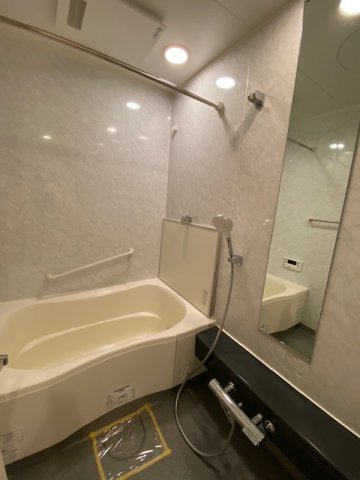バス・シャワールーム　ゆったり過ごせるお風呂です