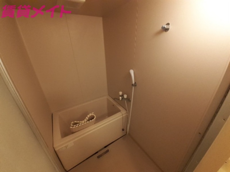 バス・シャワールーム　同型参考写真