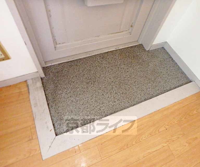 玄関　省スペースな玄関です。