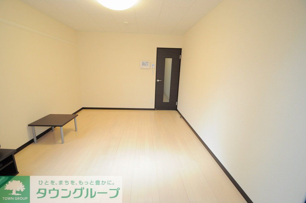 居室・リビング　同タイプの部屋の写真です