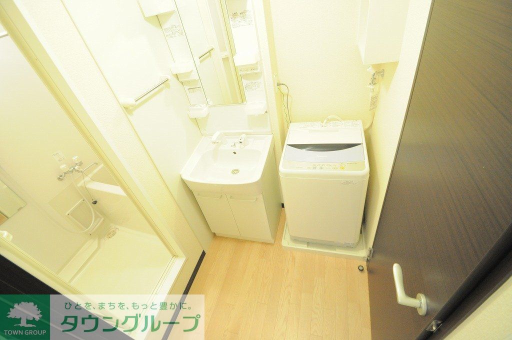 その他　家具家電はメーカー等が異なる場合がございます。