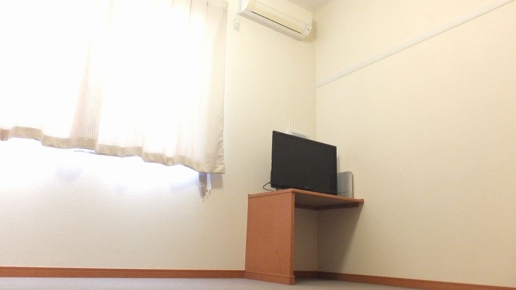 居室・リビング　2Fの床面は、カーペット敷き