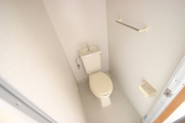 トイレ　※同建物・別号室の写真です