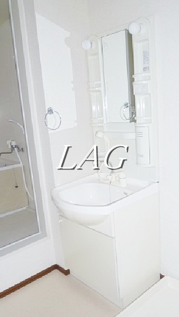 洗面設備　独立洗面台です。