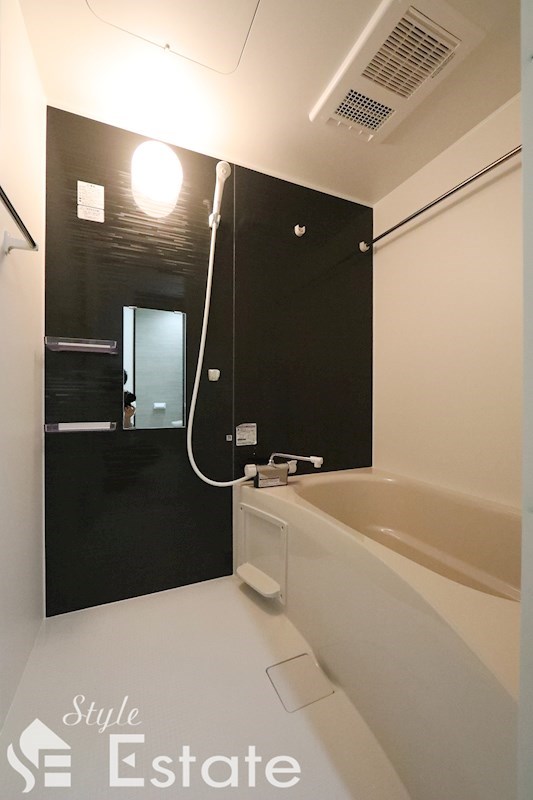 バス・シャワールーム　バスルーム