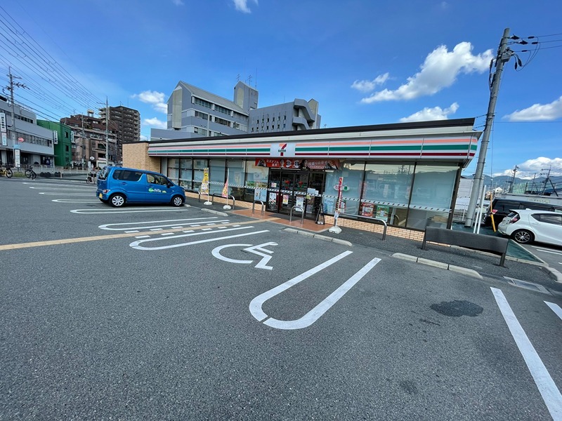 コンビニ　セブン-イレブン 富田林西口店（コンビニ）まで1490m