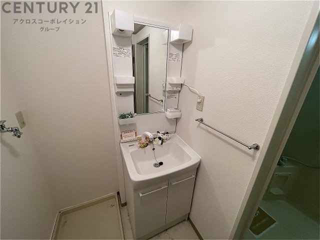 洗面設備　収納スペースもある独立洗面化粧台付き☆