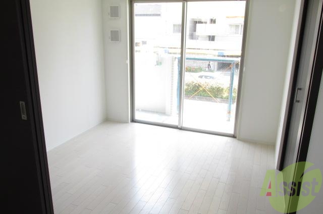 その他部屋・スペース　ナチュラルカラーの綺麗なフローリングです。