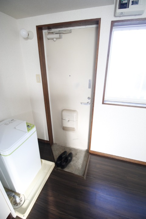 玄関　※他部屋参考写真