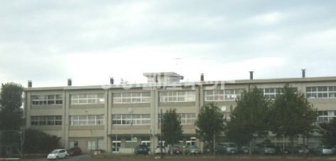 中学校　八戸市立白銀中学校（中学校）まで357m