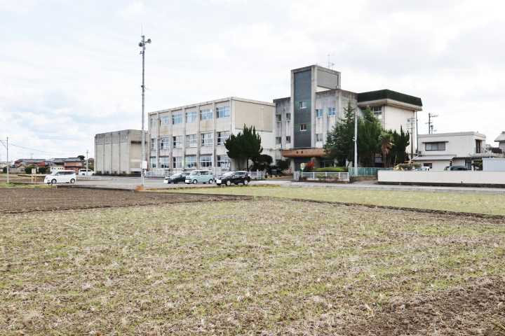 小学校　岩脇小学校（小学校）まで800m