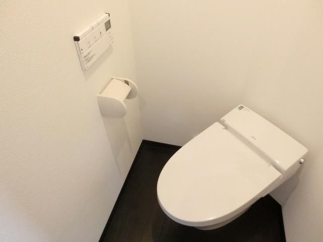 トイレ　洗浄機能付きトイレ