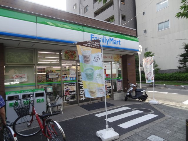 コンビニ　ファミリーマート福島駅北店（コンビニ）まで214m