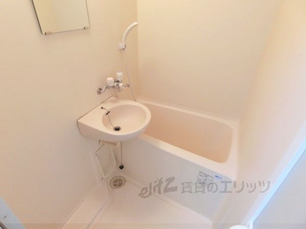 バス・シャワールーム　風呂