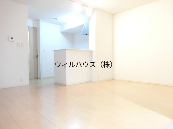 居室・リビング　明るいリビング！