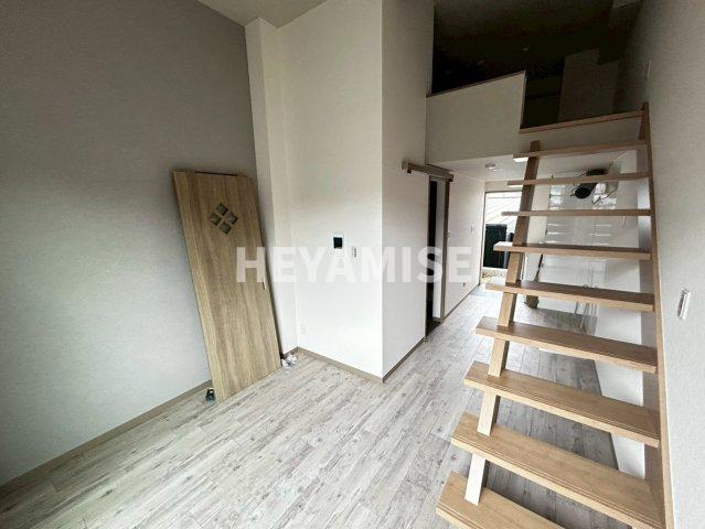 その他部屋・スペース　同物件の別同室の写真となります。現状を優先します。