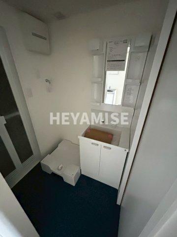 洗面設備　同物件の別同室の写真となります。現状を優先します。