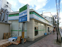 コンビニ　ファミリーマート 高砂五丁目店（コンビニ）まで375m