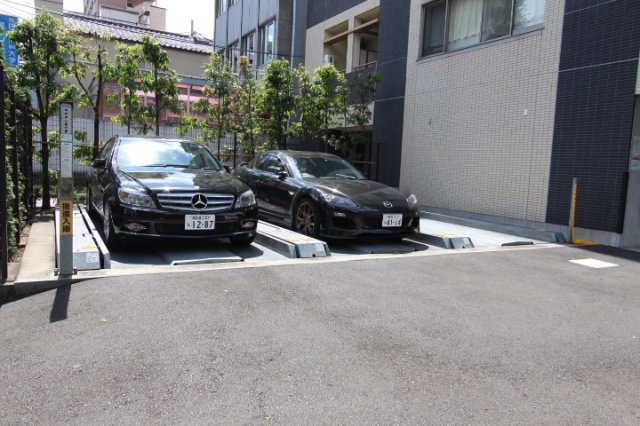 駐車場　※参考写真