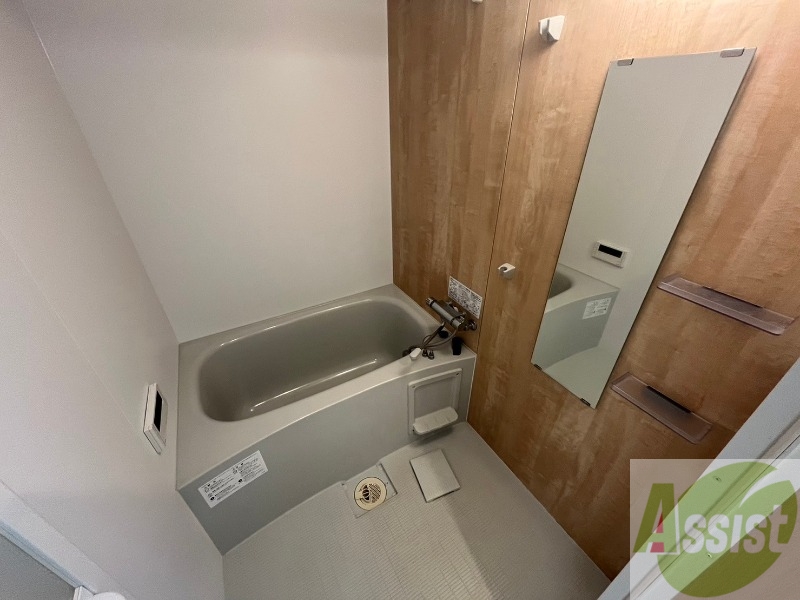 バス・シャワールーム　お風呂になります。一日の疲れを癒してくださいね。