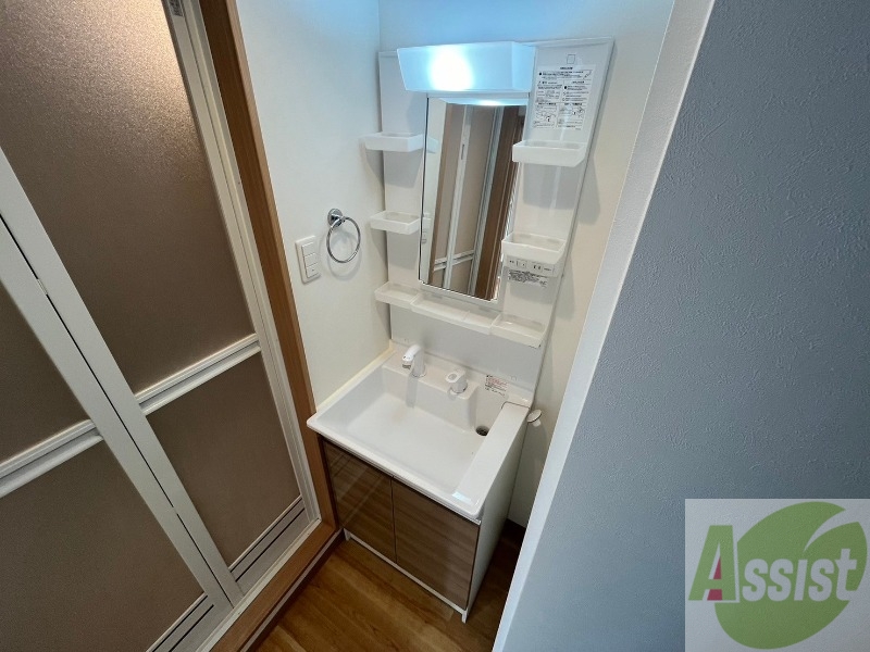 洗面設備　こちらに洗面台があります。朝の洗顔はこちらで。